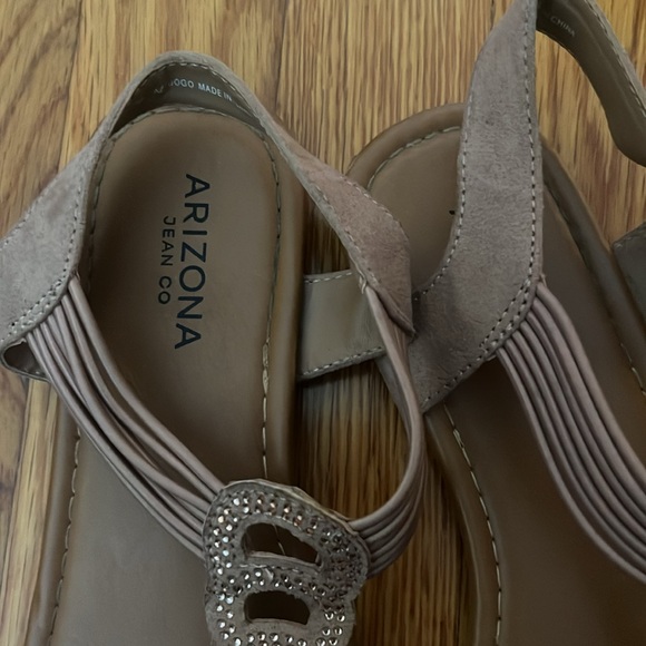 Sandals - Picture 3 of 4